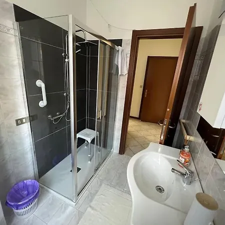 Orio Relax 24h Airport 1 - 3 Minute From Arrival By Bus Apartment